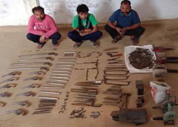 अलीगढ़ में अवैध हथियार फैक्ट्री का भंडाफोड़: यूपी STF ने 3 आरोपियों को किया गिरफ्तार