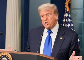 "ट्रंप की दोहरी चाल: भारत को दोस्त कह टैरिफ की धमकी, युद्ध टालने का भी लिया क्रेडिट"