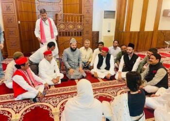 पार्टी दफ्तर समझ रखा है क्या, अखिलेश की मस्जिद में मीटिंग पर BJP ने उठाया सवाल 