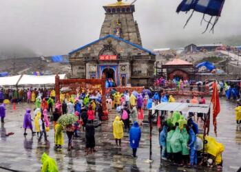 खराब मौसम के चलते चारधाम यात्रा स्थगित: उत्तराखंड CM पुष्कर सिंह धामी