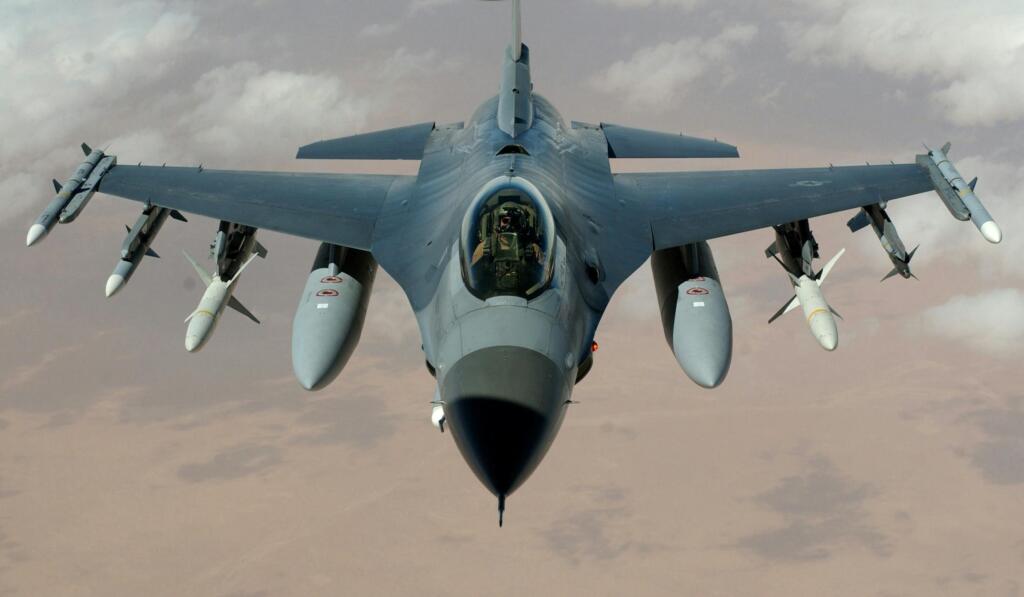 अमेरिका और रूस के F-35A, Su-57E के प्रस्ताव को ठुकराएगा भारत, FGFA आधारित स्टील्थ लड़ाकू विमानों को चुनने की संभावना