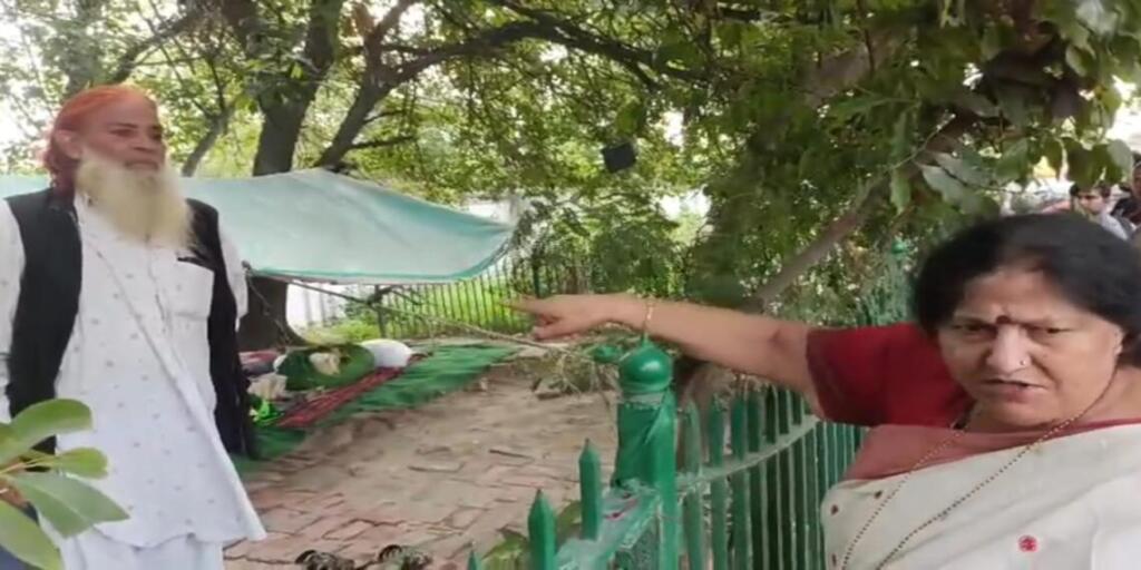 गाजियाबाद में ‘लैंड जिहाद’ पर नकेल: मेयर ने अवैध ‘मजार’ पर एफआईआर के दिए आदेश