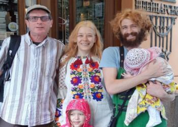 ड्रोर गोल्डस्टीन (दाएं) के साथ नीना कुटीना