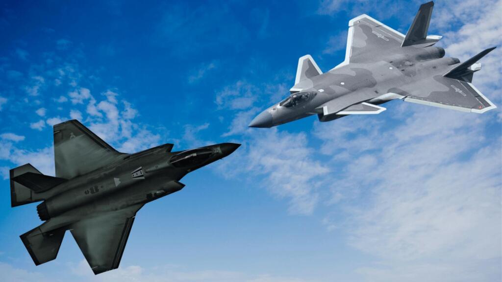 चीन का J-20 और अमेरिका का F-35 (FILE PHOTO)