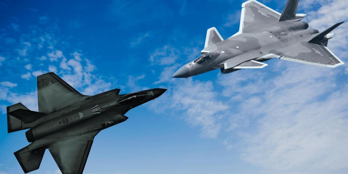 चीन का J-20 और अमेरिका का F-35 (FILE PHOTO)