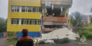 "रूस में भूकंप से दहशत: 30 झटकों के बाद अब सुनामी की आशंका"