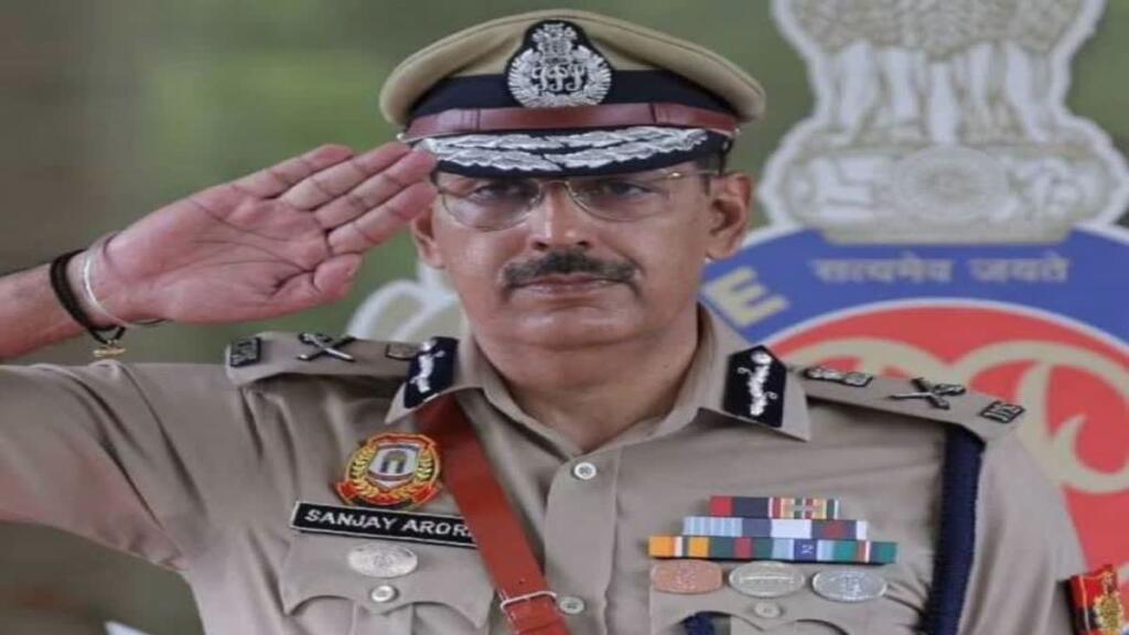 सतीश गोलचा हो सकते हैं दिल्ली पुलिस के नये कमिश्नर, जानें और कौन हैं रेस में