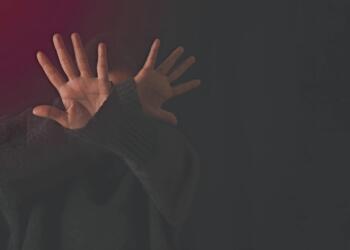 ज़्यादा पैसों के लालच में रशियन जैसा लुक दिया जा रहा है