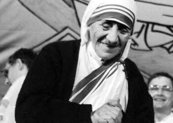 क्या वाकई में संत थीं मदर टेरेसा, जानें पूरी सच्चाई