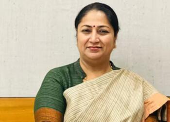 दिल्ली की सीएम रेखा गुप्ता पर सिविल लाइंस में जनसुनवाई कार्यक्रम के दौरान हमला; आरोपी गिरफ्तार