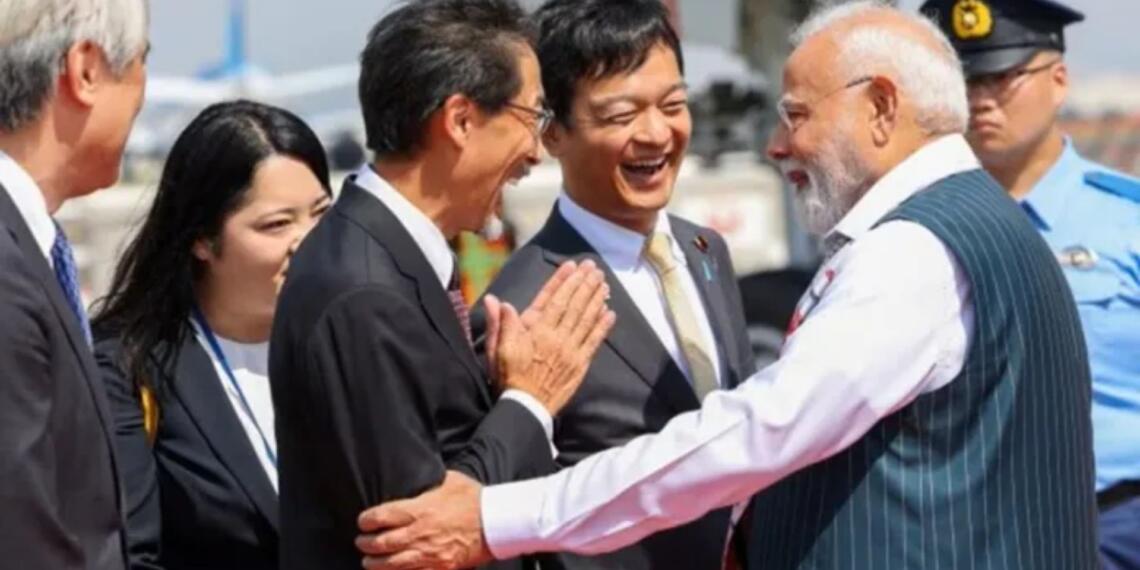 जापान में गायत्री मंंत्र के जाप के साथ प्रधानमंत्री मोदी का स्वागत- 15वें शिखर सम्मेलन में होगी AI और सेमीकंडक्टर्स पर चर्चा