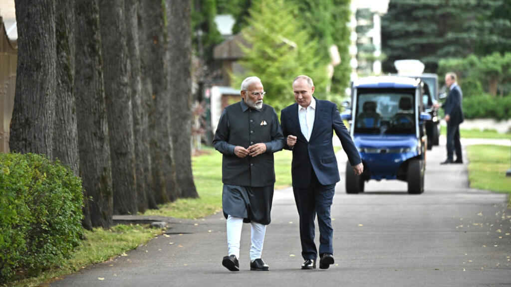 ट्रंप से मुलाक़ात के बाद अहम कूटनीतिक पहल, जानें मोदी-पुतिन बातचीत में क्या था खास?