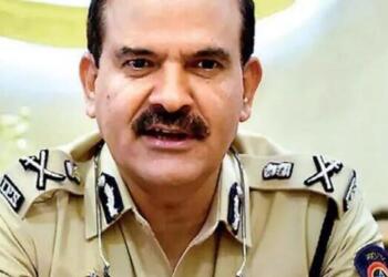 भगवा आतंक का फर्जीवाड़ा: क्या परमबीर सिंह पर चलेगा गद्दारी का मुकदमा?