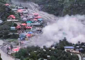 उत्तराखंड के धराली में फ्लैश फ्लड: क्या यह केवल बादल फटने की घटना है या ग्लेशियर टूटने का बड़ा खतरा?