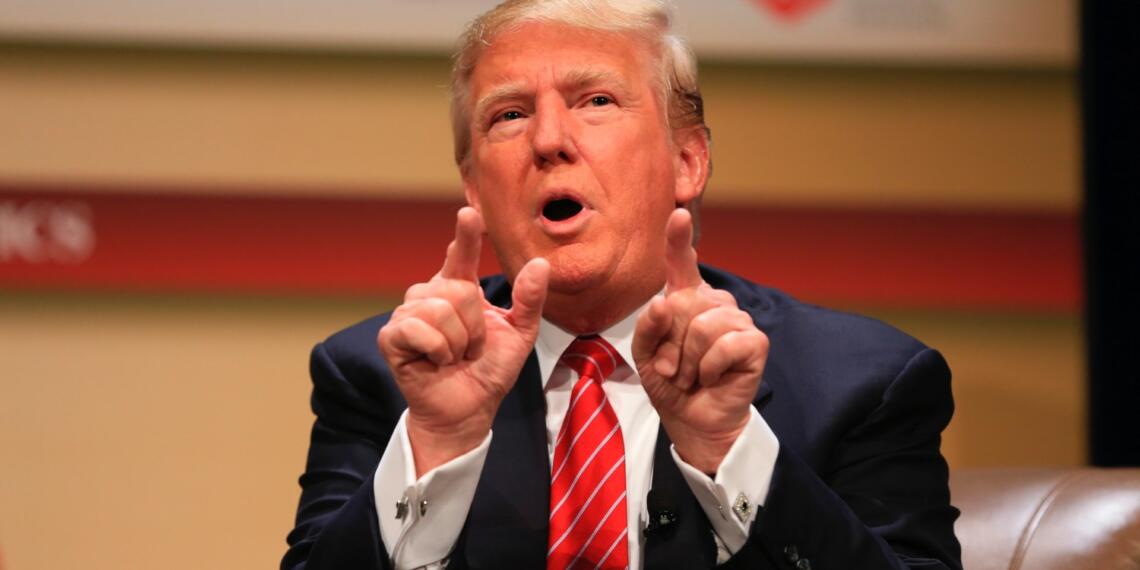 अपने ही बयान से फंस गए ट्रंप, आखिर युक्रेन युद्ध से कौन बना रहा पैस