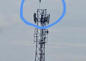 उत्तराखंड में मोबाइल टावरों पर इस्लामिक झंडे: राष्ट्रीय अस्मिता और सुरक्षा पर बड़ा सवाल