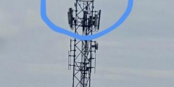 उत्तराखंड में मोबाइल टावरों पर इस्लामिक झंडे: राष्ट्रीय अस्मिता और सुरक्षा पर बड़ा सवाल
