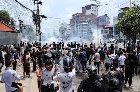 'जनरेशन Z' का विद्रोह, नेपाल की राजनीति हिल गई – भारत की आंखें खुली, तैयार और सतर्क