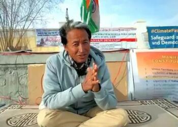 लद्दाख में अशांति के बीच सोनम वांगचुक के एनजीओ का एफसीआरए लाइसेंस रद्द, जानें इसके पीछे की असली वजह