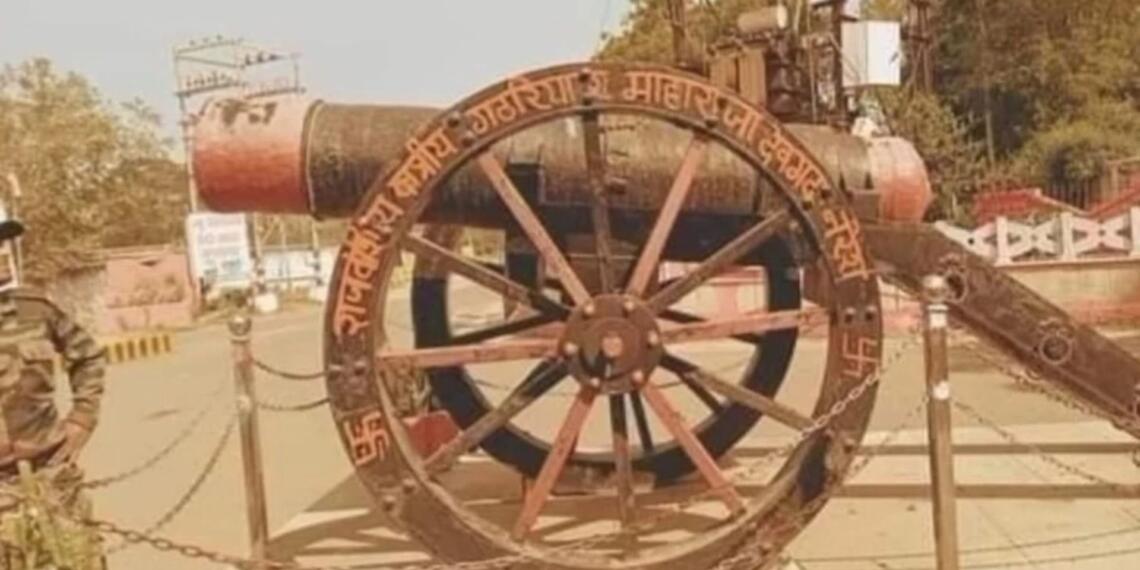 देवगढ़ किला और गढ़रियार राजवंश की 400 साल पुरानी तोपों का विवाद: 12 साल पहले लिया था सेना ने अपने कब्जे में, अब राजवंश परिवार मांग रहे अपनी तोपें