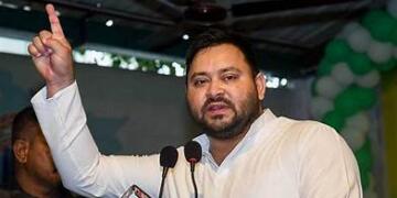 तेजस्वी यादव का नौकरी वादा: सपने की उड़ान या बिहार की आर्थिक हकीकत से टकराता भ्रम?