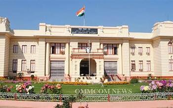 तेजस्वी का प्रण बनाम एनडीए का संकल्प: बिहार में ‘वोटर मोहिनी’ का खेल और जीत का गणित