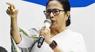 दीदी के राज के में बेटियां असुरक्षित: ममता बनर्जी का बयान शर्मनाक से भी आगे