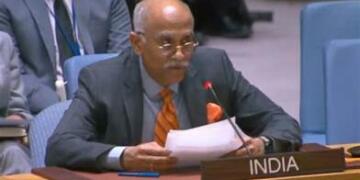 पाकिस्तान जो अपने ही लोगों पर बम बरसाए, कश्मीर पर बोलने का हक नहीं रखता