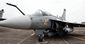तेजस Mk1A और ‘स्वयं‑रक्षा कवच’: भारत के हल्के लड़ाकू विमान को स्टील्थ क्षमता देने की पूरी कहानी