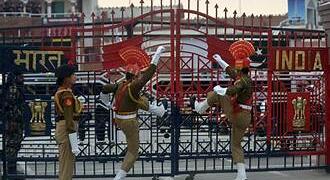 पाकिस्तान का असली चेहरा: हिंदू हो तो दुश्मन, सिख हो तो ‘मेहमान’, और मुसलमान हो तो ‘असली इंसान’