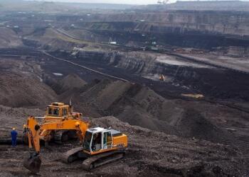 निर्माण के खिलाफ कार्रवाई करते हुए 400 से ज्यादा घरों को ध्वस्त कर दिया है