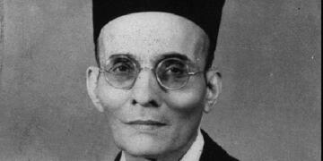 हिंदी में पढ़ें वीर सावरकर की कविता ‘सागर प्राण तलमाला’