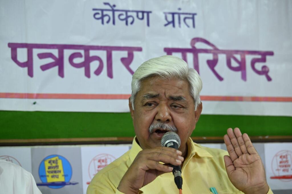 आलोक कुमार ने बताया कि गुरुवार रात दीपु चंद्र दास पर कथित ईशनिंदा का आरोप लगाकर भीड़ ने उसे जिंदा जला दिया