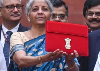 केंद्रीय बजट 2026 से पहले देश की नजरें वित्त मंत्री पर