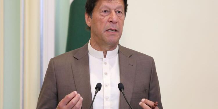 इमरान खान की आंखों की रोशनी घटी