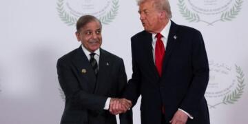 ट्रंप ने की आसिम मुनीर और शहबाज शरीफ की तारीफ