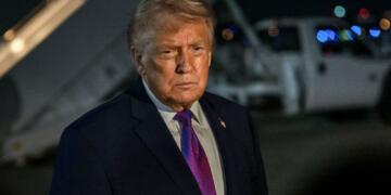 ईरान संकट के बीच ट्रंप का बड़ा कदम: क्यों हटाई 100 साल पुरानी जोन्स एक्ट की पाबंदी?