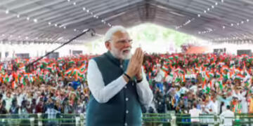 ‘बुझने से पहले फड़फड़ा रहा है TMC का दीया’: दमदम में गरजे पीएम मोदी; बंगाल चुनाव के पहले चरण के बाद ‘परिवर्तन’ का नया शंखनाद