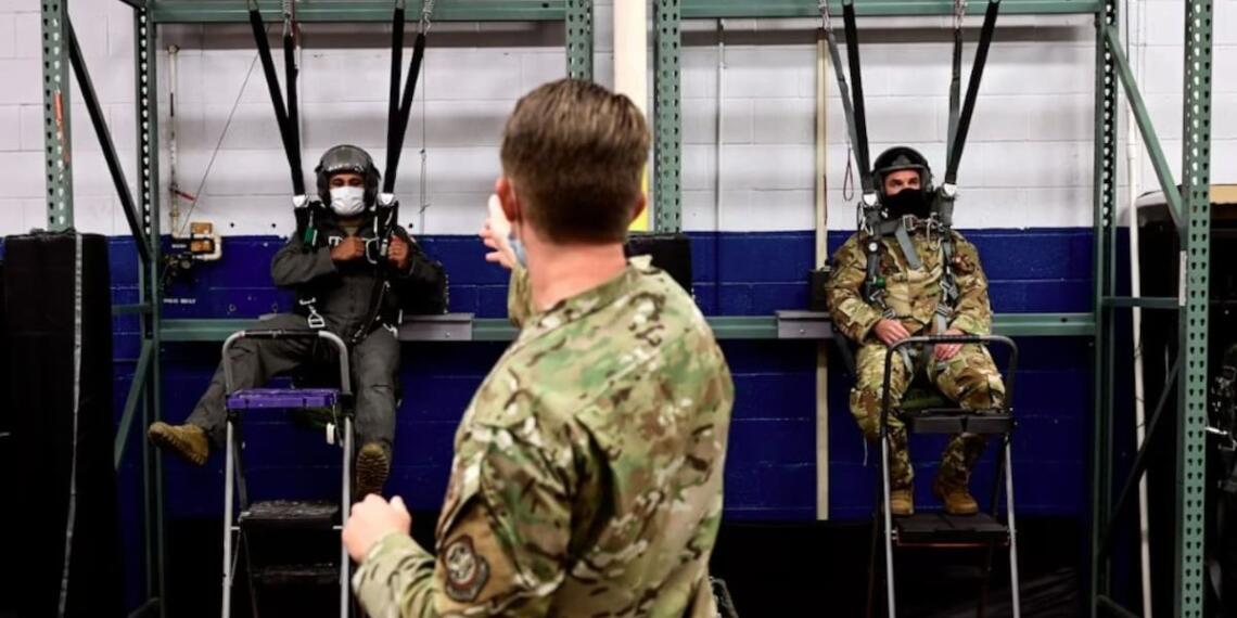 दुश्मन की जमीन पर जिंदा रहने की जंग: अमेरिकी फाइटर पायलट के ‘सर्वाइवल सिस्टम’ की पूरी कहानी