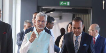 हिंद महासागर से खाड़ी तक भारत की कूटनीतिक सक्रियता: मॉरीशस और यूएई दौरे पर एस. जयशंकर