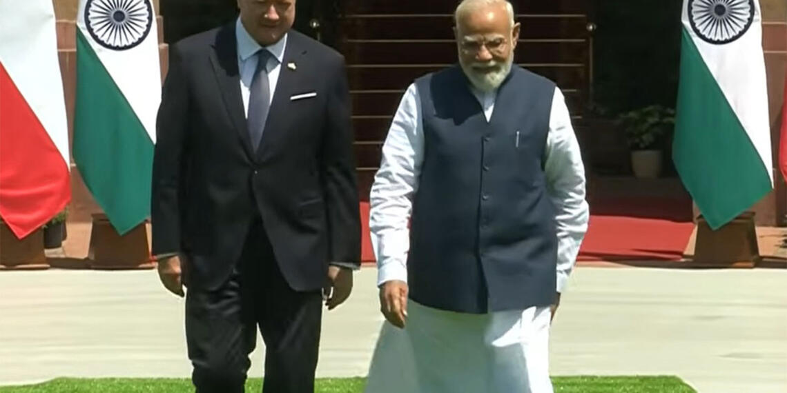 वैश्विक तनाव के दौर में पीएम मोदी का संदेश: संवाद से ही शांति की राह चुनी जा सकती है