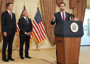 यूएस-ईरान डील पर टकराव: 20 साल बनाम 10 साल की जिद ने तोड़ी बातचीत, दुनिया पर मंडराया संकट