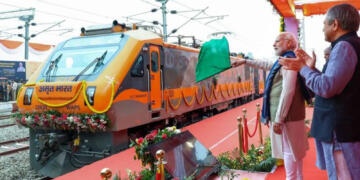 काशी से मुंबई और अयोध्या से पुणे: अमृत भारत एक्सप्रेस के साथ भारतीय रेल के नए युग का आगाज़; तीर्थयात्रियों और श्रमिकों के लिए सुलभ हुआ सफर