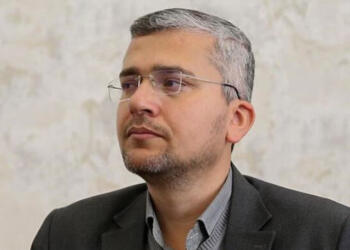 ‘पाकिस्तान की औकात नहीं’: ईरानी सांसद ने बिचौलिए की भूमिका पर उठाया सवाल; अमेरिका के सामने ‘बेबसी’ और भरोसे की कमी की पूरी कहानी