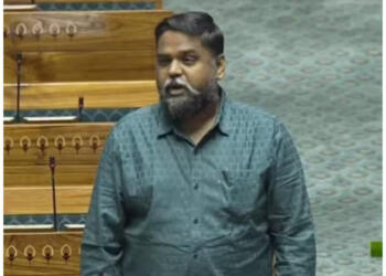 विवाद से चुनावी मैदान तक: सेंथिल कुमार का बदला रुख, मंदिरों में आस्था के साथ नई सियासी शुरुआत