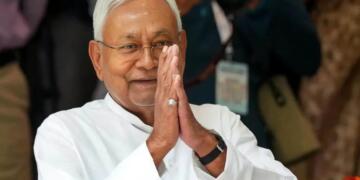 नीतीश कुमार दिल्ली रवाना, बिहार का अगला मुख्यमंत्री कौन? जानें पूरी सियासी कहानी