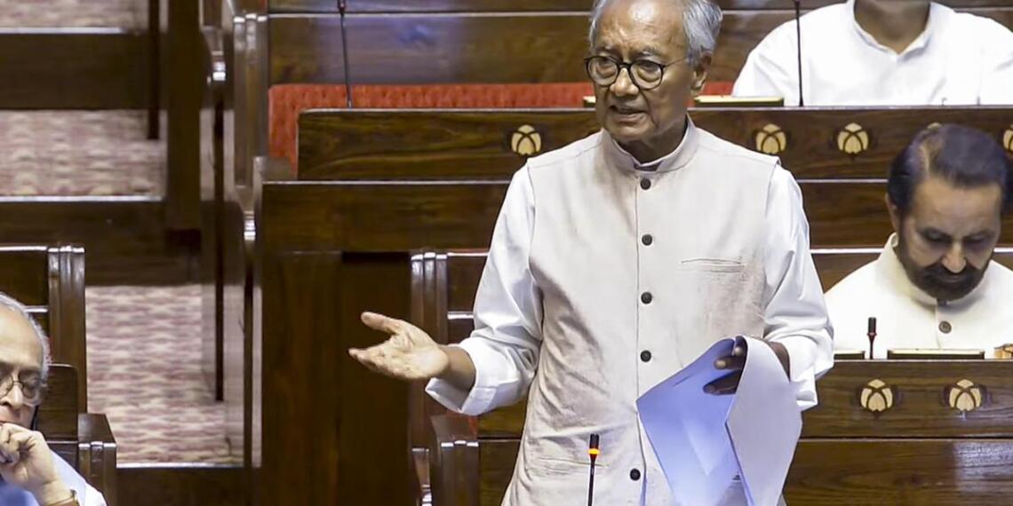 JNU रैंकिंग विवाद: दिग्विजय सिंह के दावे पर केंद्र का जवाब, आंकड़ों की तुलना पर उठे सवाल