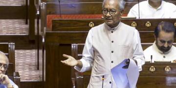 JNU रैंकिंग विवाद: दिग्विजय सिंह के दावे पर केंद्र का जवाब, आंकड़ों की तुलना पर उठे सवाल