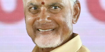 नायडू ने महिला आरक्षण विधेयक पर विपक्षी अवरोध को “करोड़ों महिलाओं के साथ विश्वासघात” बताया; चेतावनी दी कि 2026 के बाद परिसीमन भारत के संघीय संतुलन को नया आकार दे सकता है