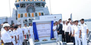 मेक इन इंडिया को बढ़ावा: सेंसर, टॉरपीडो और रॉकेट से लैस पनडुब्बी रोधी युद्धपोत ‘मालवन’ नौसेना में शामिल